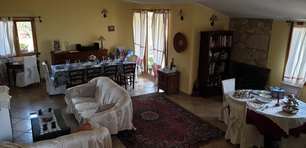 Villa Renzo E Lucia Sant Isidoro  外观 照片