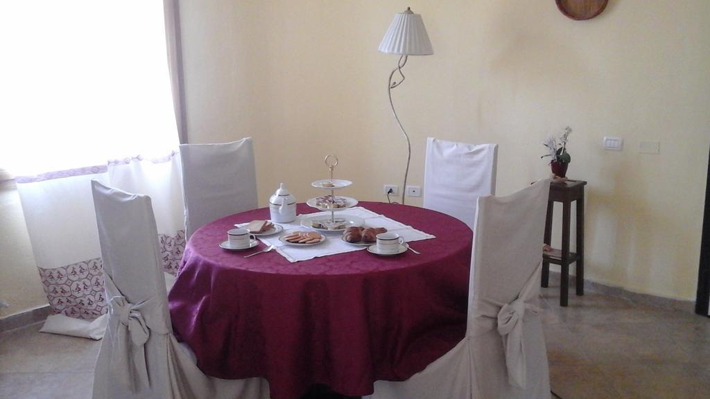 Villa Renzo E Lucia Sant Isidoro  外观 照片