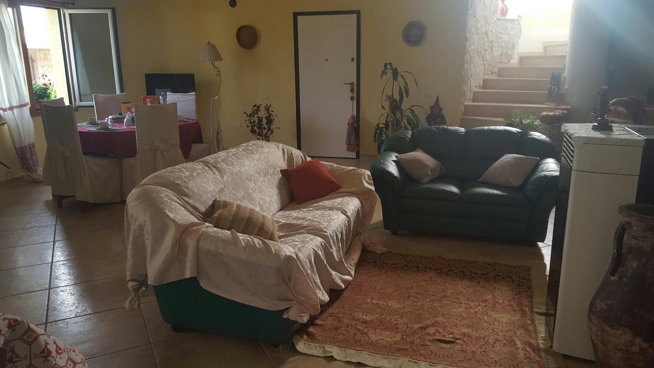 Villa Renzo E Lucia Sant Isidoro  外观 照片