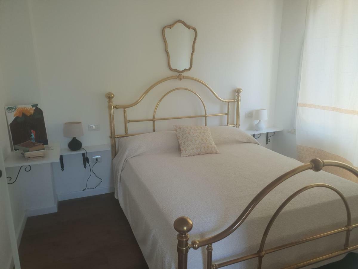 Villa Renzo E Lucia Sant Isidoro  外观 照片