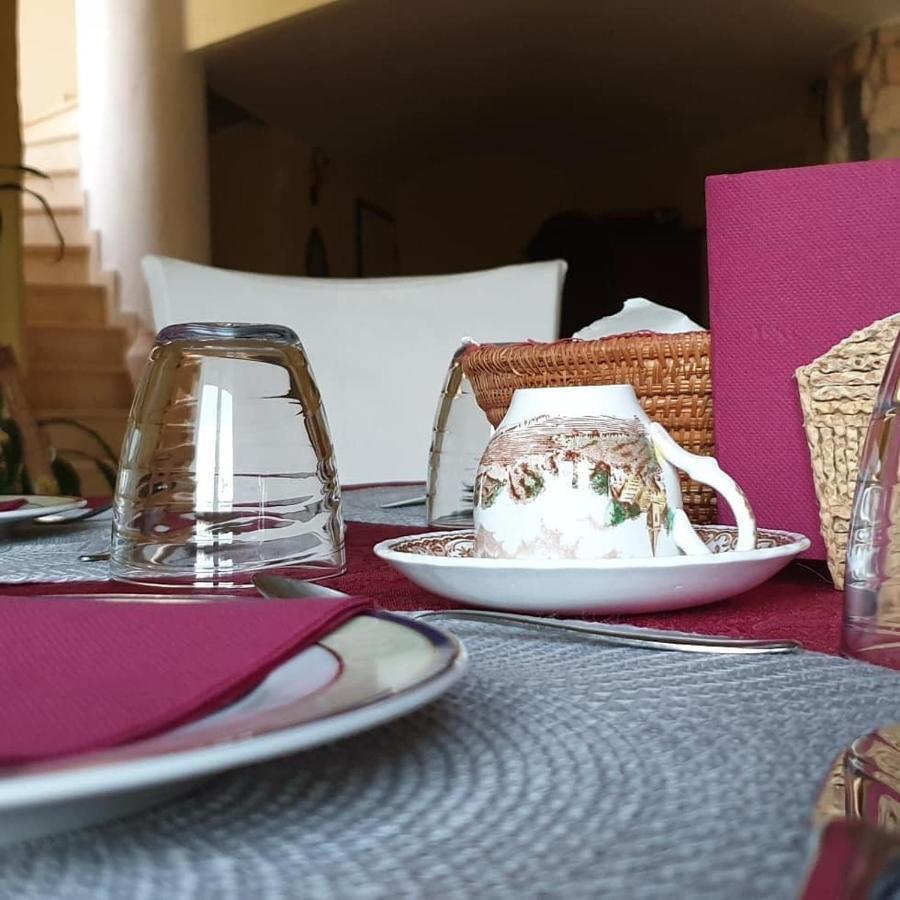 Villa Renzo E Lucia Sant Isidoro  外观 照片